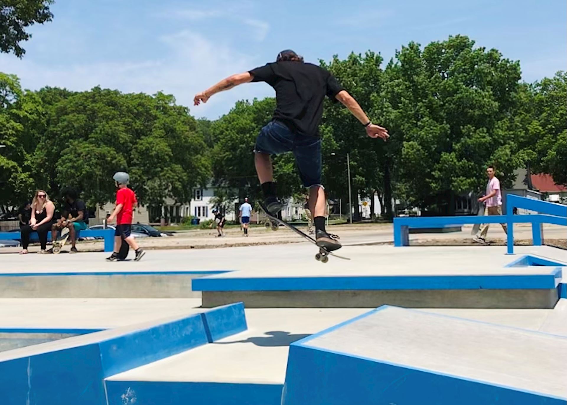 Iles Skate Park 1.jpg